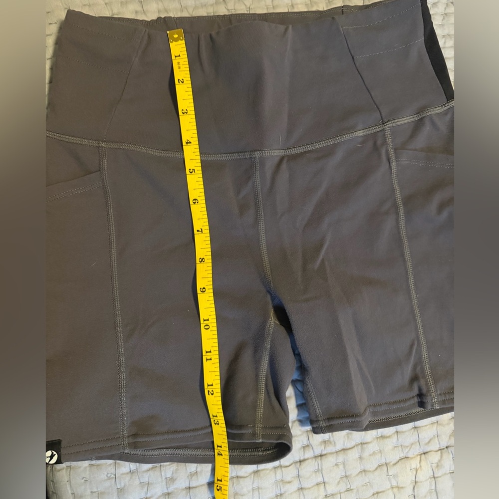 Oiselle Women's Black Athletic Shorts sz 8